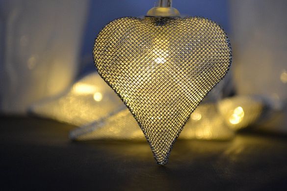 Новогодняя гирлянда "Сердца" 8 LED, Белый теплый свет, на пальчиковых батарейках
